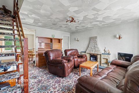 3 bed property, in Sherratt Street Stoke-On-Trent ST6 7NT, £118,000