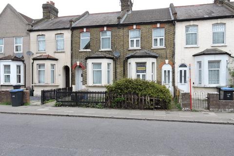 2 bed property, in Ordnance Road, £365,000