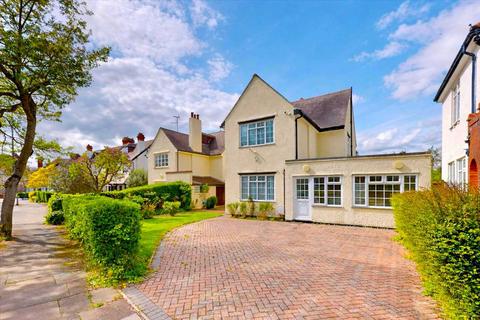 5 bed property, in Gerard Road, £1,250,000
