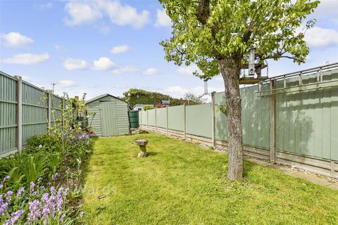 3 bed property, in Landrail Road, £285,000