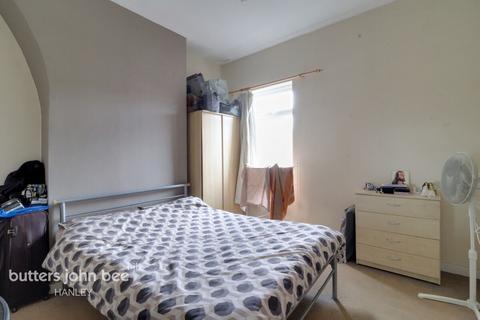 2 bed property, in Stoke-On-Trent ST4 2, £92,500