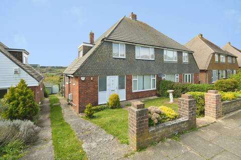 4 bed property, in Swanborough Drive, £600,000