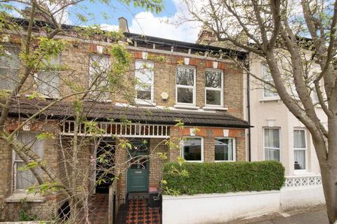 3 bed property, in Pleydell Avenue, £900,000