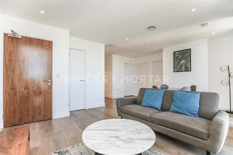 2 bed property, in Hadrians Tower, £250,000