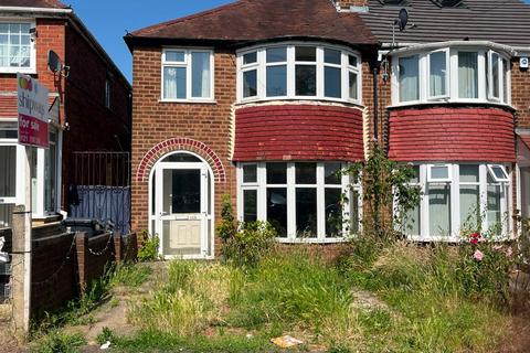3 bed property, in Sandringham Road, £210,000