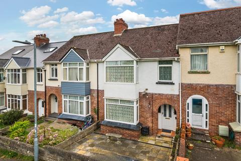 3 bed property, in Ashleigh Crescent, £245,000