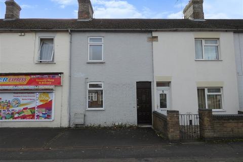 2 bed property, in Mayors Walk, £132,000