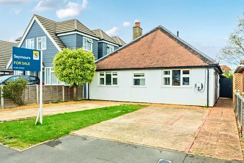 2 bed property, in Godalming, £500,000