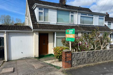 3 bed property, in St. Aiden Drive, £200,000