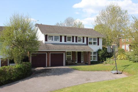 5 bed property, in Southcote Way, £1,000,000