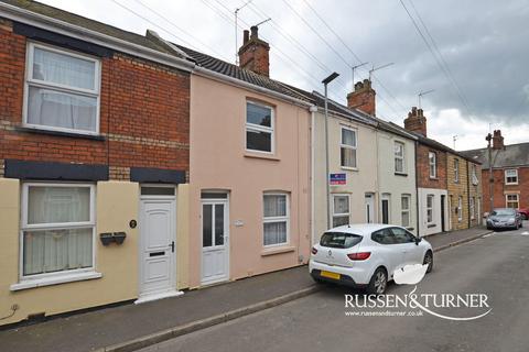 3 bed property, in Hockham Street, £140,000