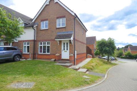 3 bed property, in Deacon Close, £280,000
