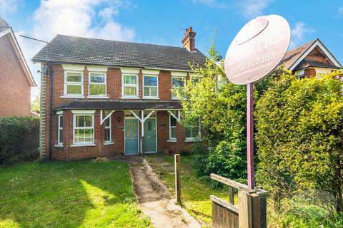 3 bed property, in Main Road, £525,000