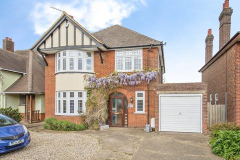 4 bed property, in Colchester Road, £525,000