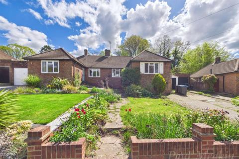 2 bed property, in Croham Valley Road, £475,000