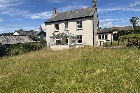 4 bed property, in Bodmin PL30, £475,000