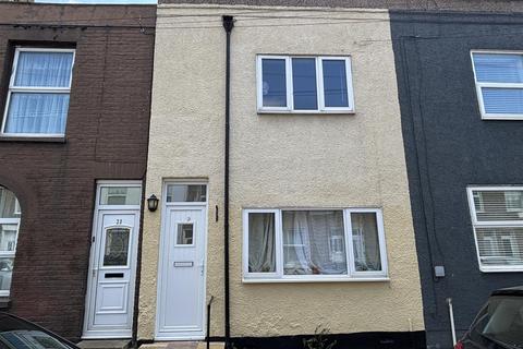 3 bed property, in Alma Street, £235,000