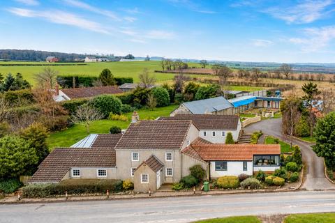 5 bed property, in Stockton-On-Tees TS21, £800,000