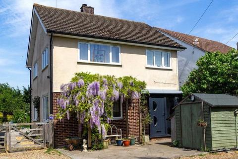 3 bed property, in Wimpole Road, £525,000