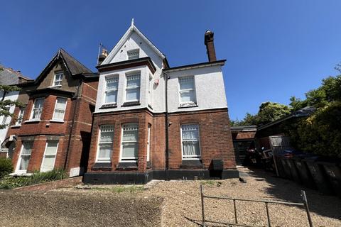 Land, in Croydon CR0, £925,000