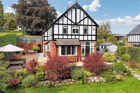 4 bed property, in Chase Lane, £750,000