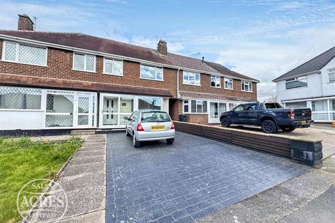 3 bed property, in Calver Grove, £225,000