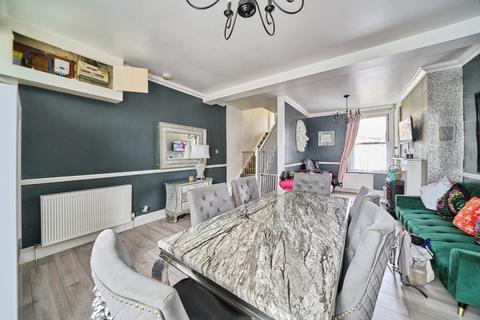 3 bed property, in Hartland Road, £600,000