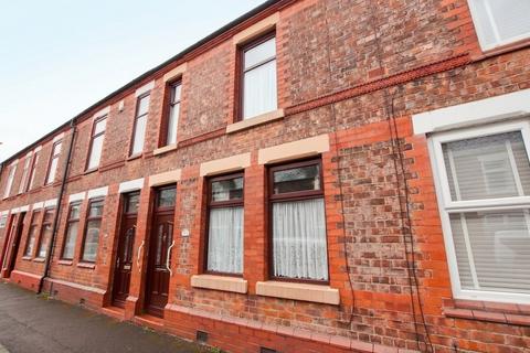 2 bed property, in Elaine Street, £130,000