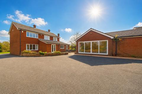 4 bed property, in Cranebrook Lane, £950,000