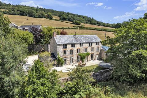 5 bed property, in Dalwood, £1,095,000
