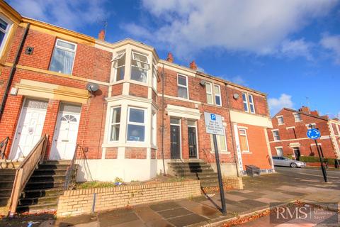 3 bed property, in Dinsdale Road, £225,000