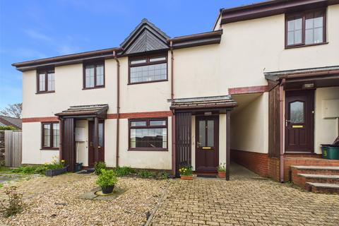 2 bed property, in Glebe Lane, £175,000