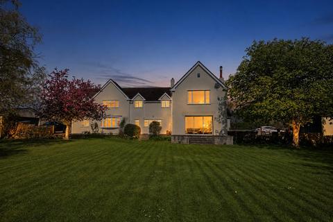 5 bed property, in Wrantage, £1,150,000