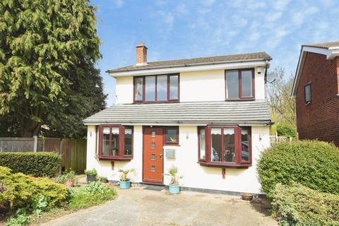 5 bed property, in Henham Close, £650,000