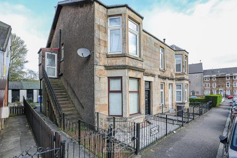1 bed property, in 8 Grant Street, £50,000