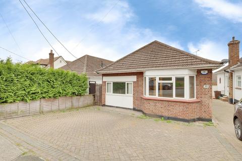 3 bed property, in South View Road, £425,000