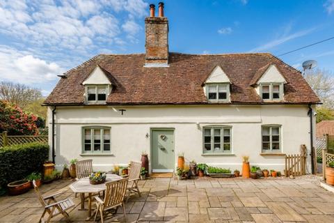 4 bed property, in Newtown Common, £1,250,000