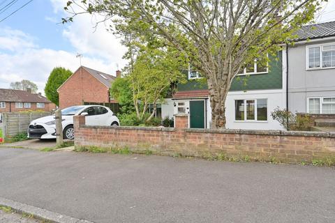 4 bed property, in Trevose Way, £500,000