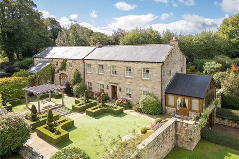 5 bed property, in Felliscliffe, £5,000,000