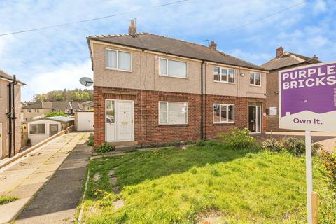 3 bed property, in Mountfield Road, £200,000