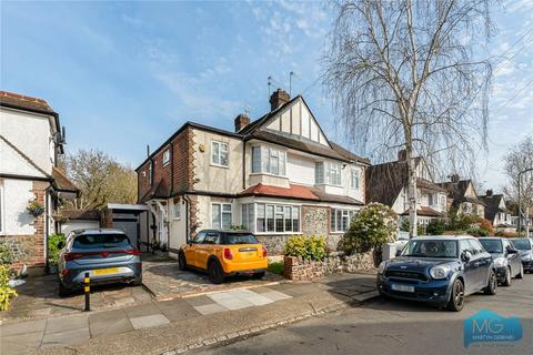4 bed property, in Great Bushey Drive, £975,000