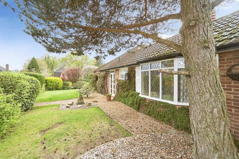 2 bed property, in Rockwood Crescent, £335,000