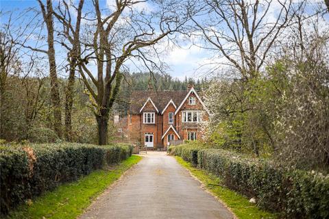 6 bed property, in Horsham Road, £1,195,000