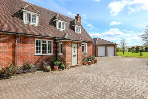 5 bed property, in Smalls Hill Road, £1,175,000
