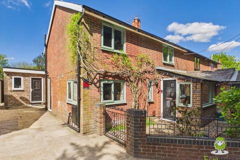 3 bed property, in Victoria Place Worting Road, £525,000