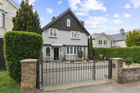 4 bed property, in Braintree Road, £799,950