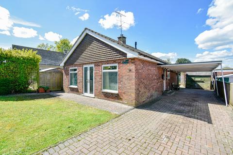 2 bed property, in Swan Meadow, £385,000