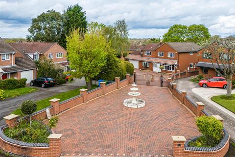 5 bed property, in 10 Tintagel Close, £565,000
