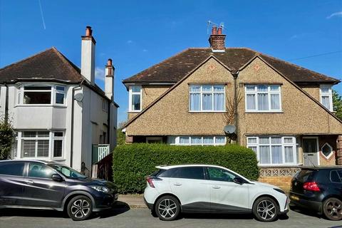 3 bed property, in Glencoe Road, £475,000