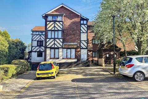 2 bed property, in Bradwell Road, £55,000